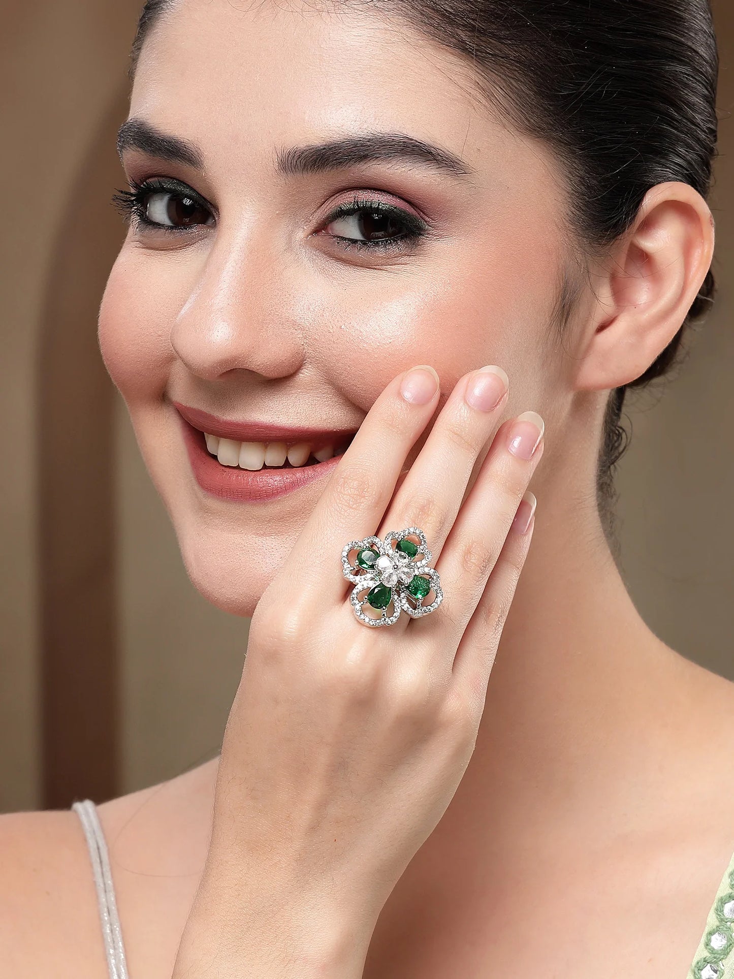 Luxury & Aesthetic green Floral Design Adjustable Finger Ring