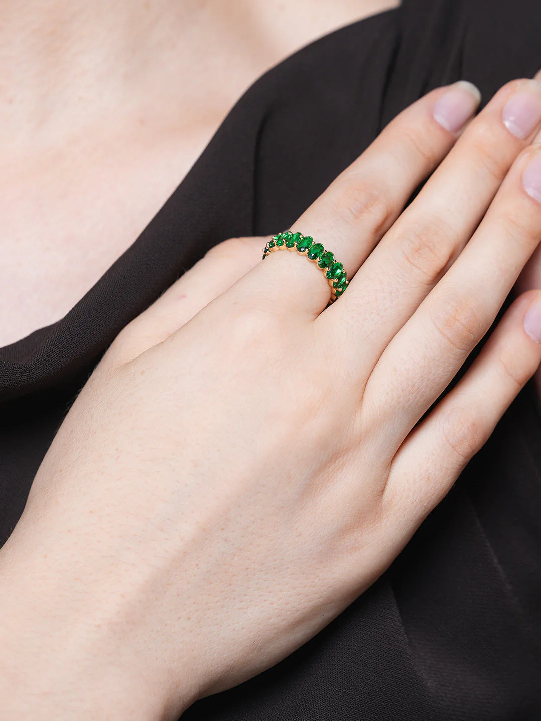 Royal Gold & Green Design Adjustable Finger Ring