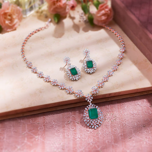 Beautiful & Pretty Flower Necklace Set