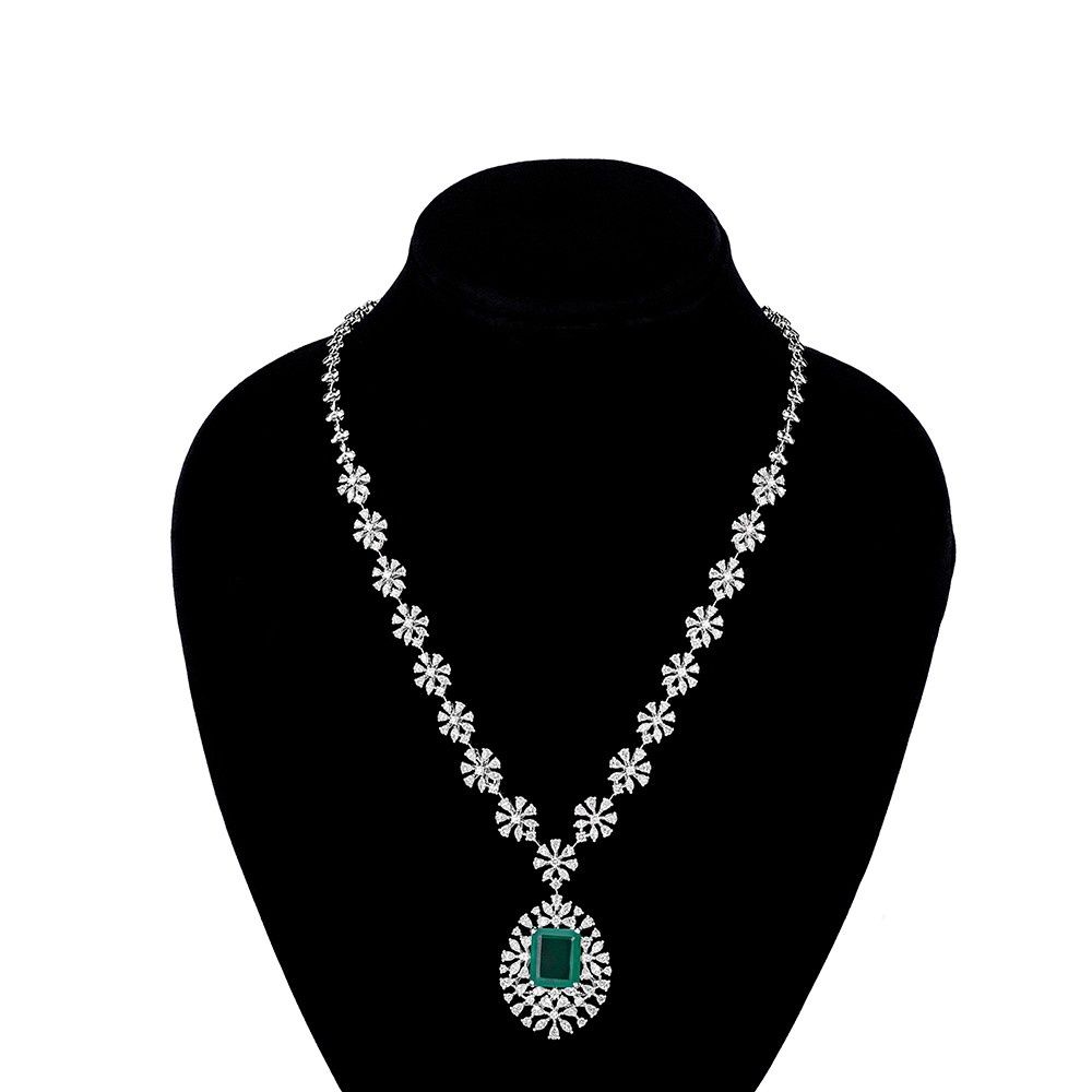 Beautiful & Pretty Flower Necklace Set