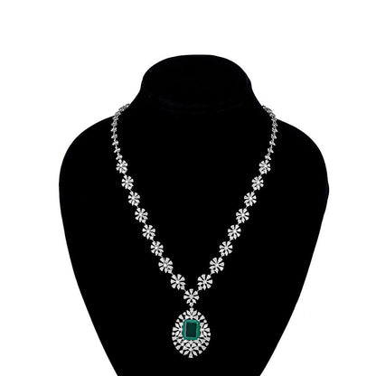 Beautiful & Pretty Flower Necklace Set