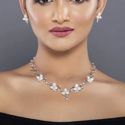 Beautiful & Fashionable Pearls Party Necklace Set